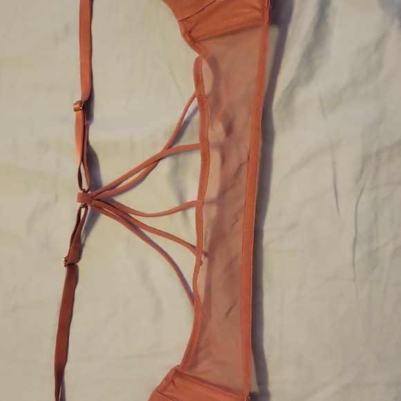 Vs bra - Picture 2 of 4